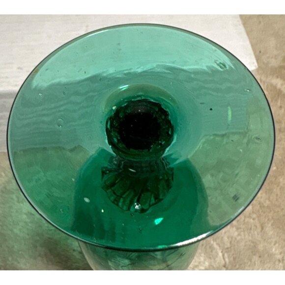 Vintage Hand-Blown Green Glass Vase With Swirl Pattern Pedestal Base 8" MCM - Picture 7 of 8